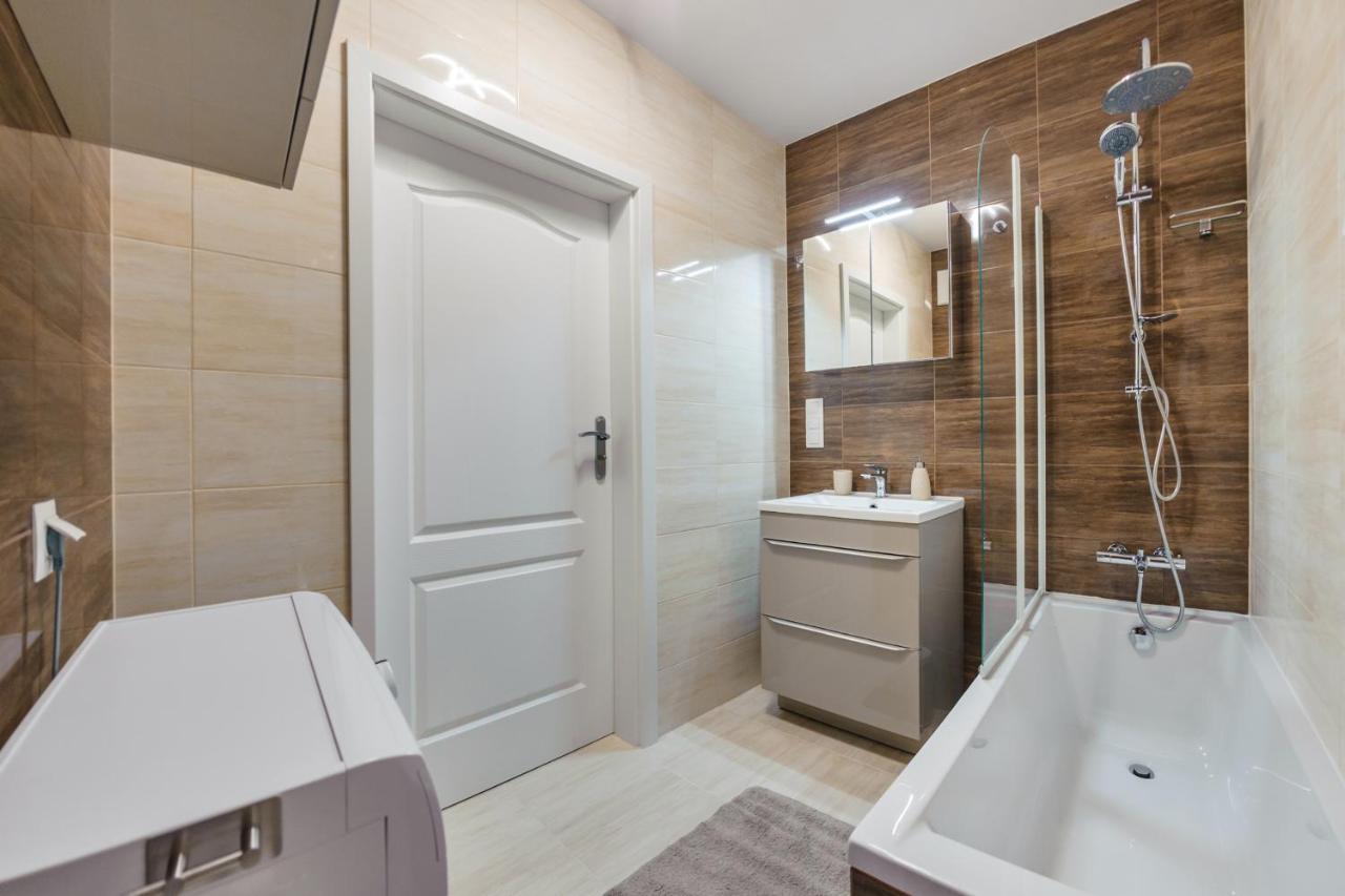 Apartamenty Sun & Snow Front Park Гданьск Экстерьер фото